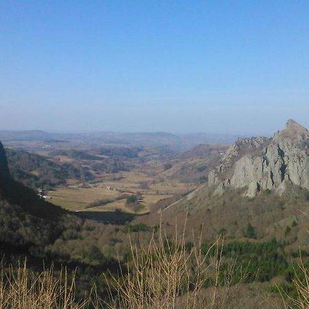 Lilas, Gite Saint Antoine, Orcival, Entre Sancy Et Volcans. Zewnętrze zdjęcie